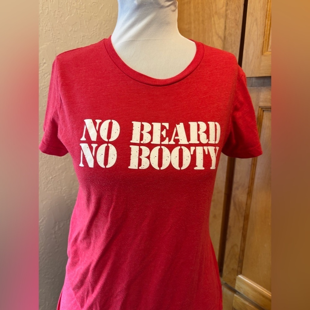 Lions Not Sheep Bold Red Slogan Women's Tee Large